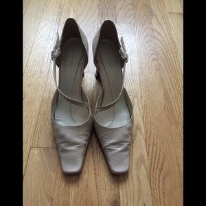 Westies ivory leather heels